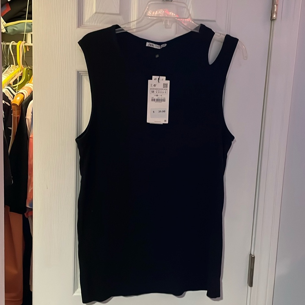 Men’s medium black Zara tank top with shoulder cut out